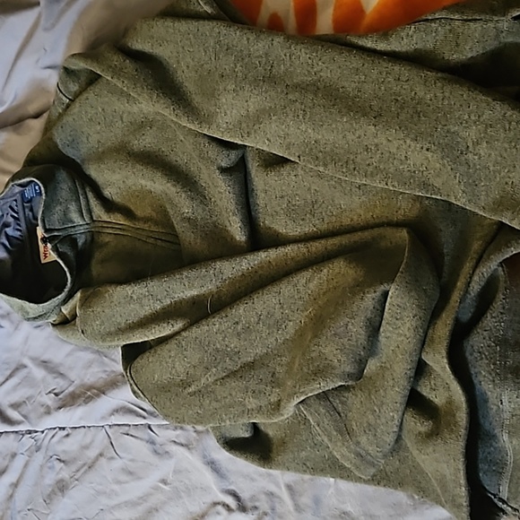 Green pullover - Picture 2 of 2